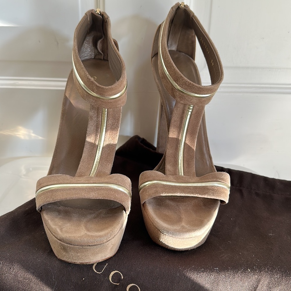 Gucci nude platform 4 1/2”. Size 38​​​​​​​​​​​​​​​​ - Picture 2 of 8